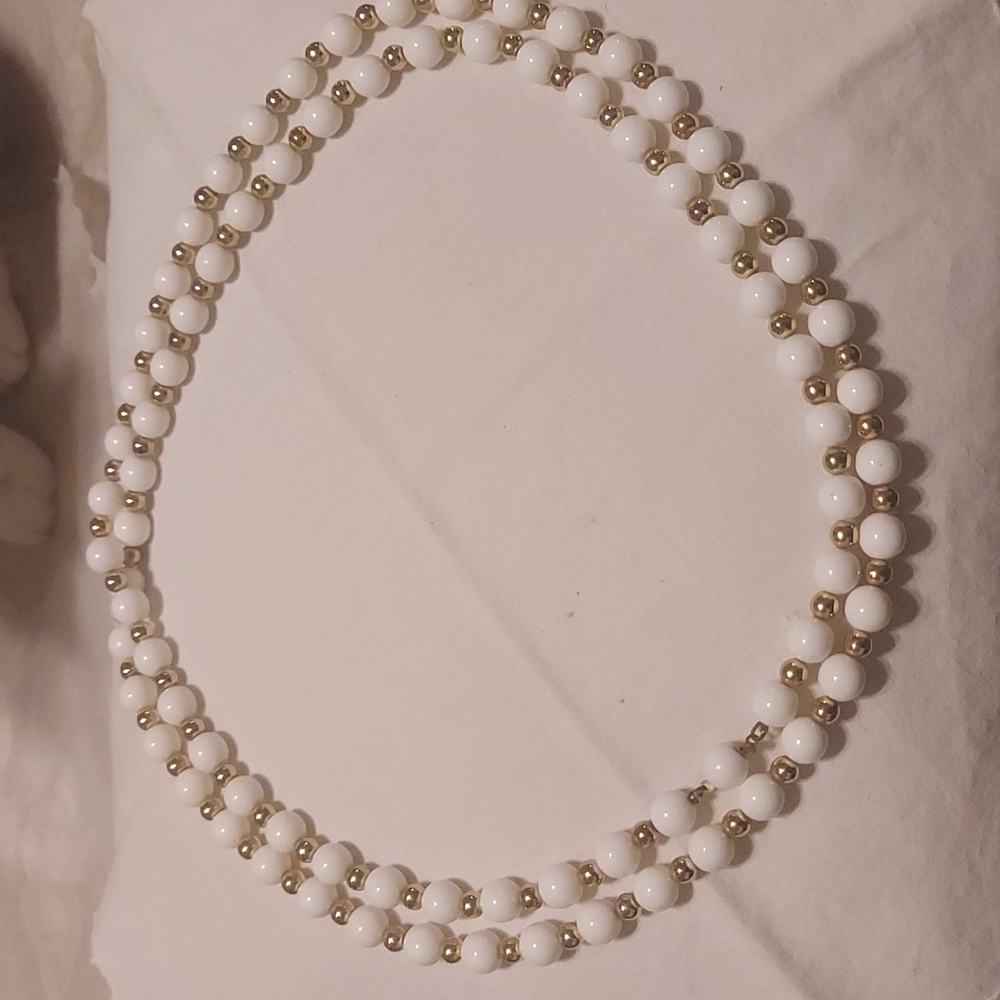 1960's Bayonet Jewelry Clasp Retro Beaded Necklace #127